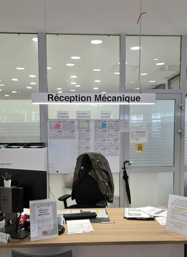 Panneau suspendu - signalétique intérieure - Metz, Nancy et Epinal